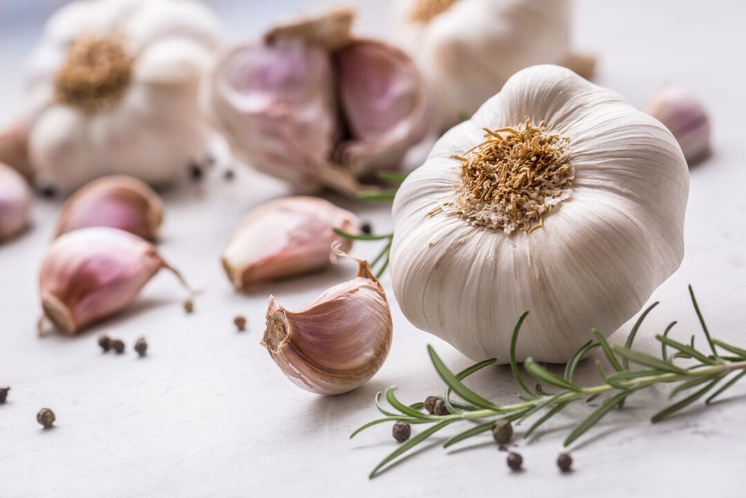 Garlic improves blood circulation in male genitals